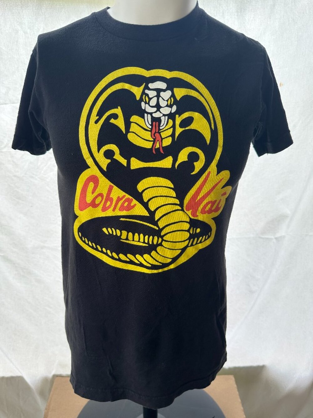 Cobra Kai Karate Kid 2022 Men's Black T Shirt Size Small Bioworld Sony